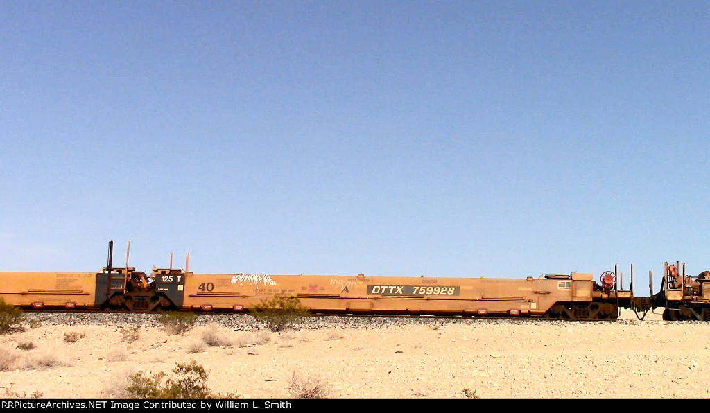 WB Empty Well Car Frt at Erie NV -27